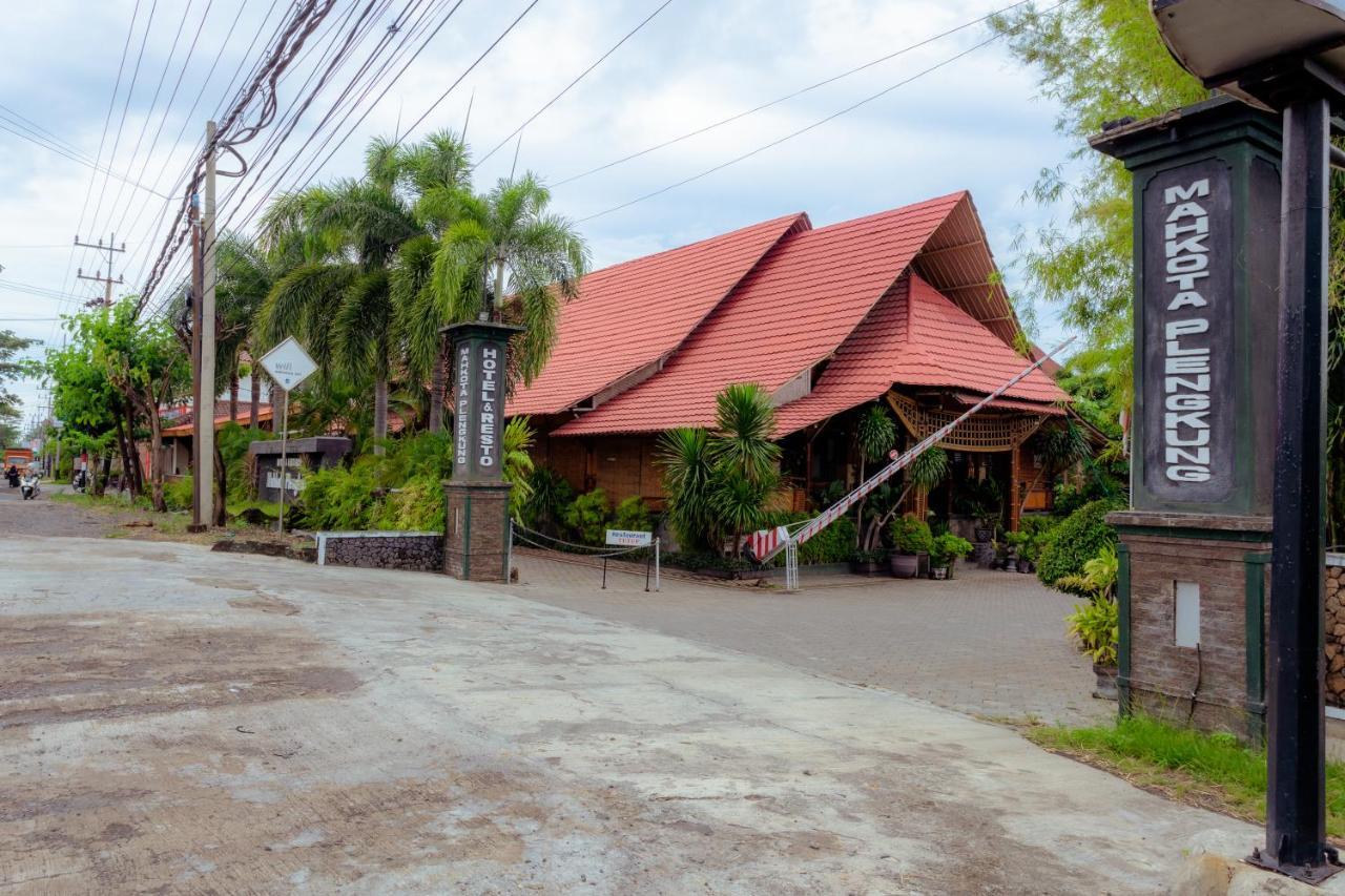 Hotel Mahkota Plengkung By Ecommerceloka Баньювангі Екстер'єр фото